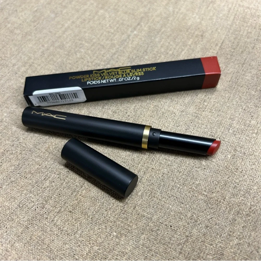❤️ MAC Powder Kiss Velvet Blur Slim Stick Lipstick in 876 Nice Spice